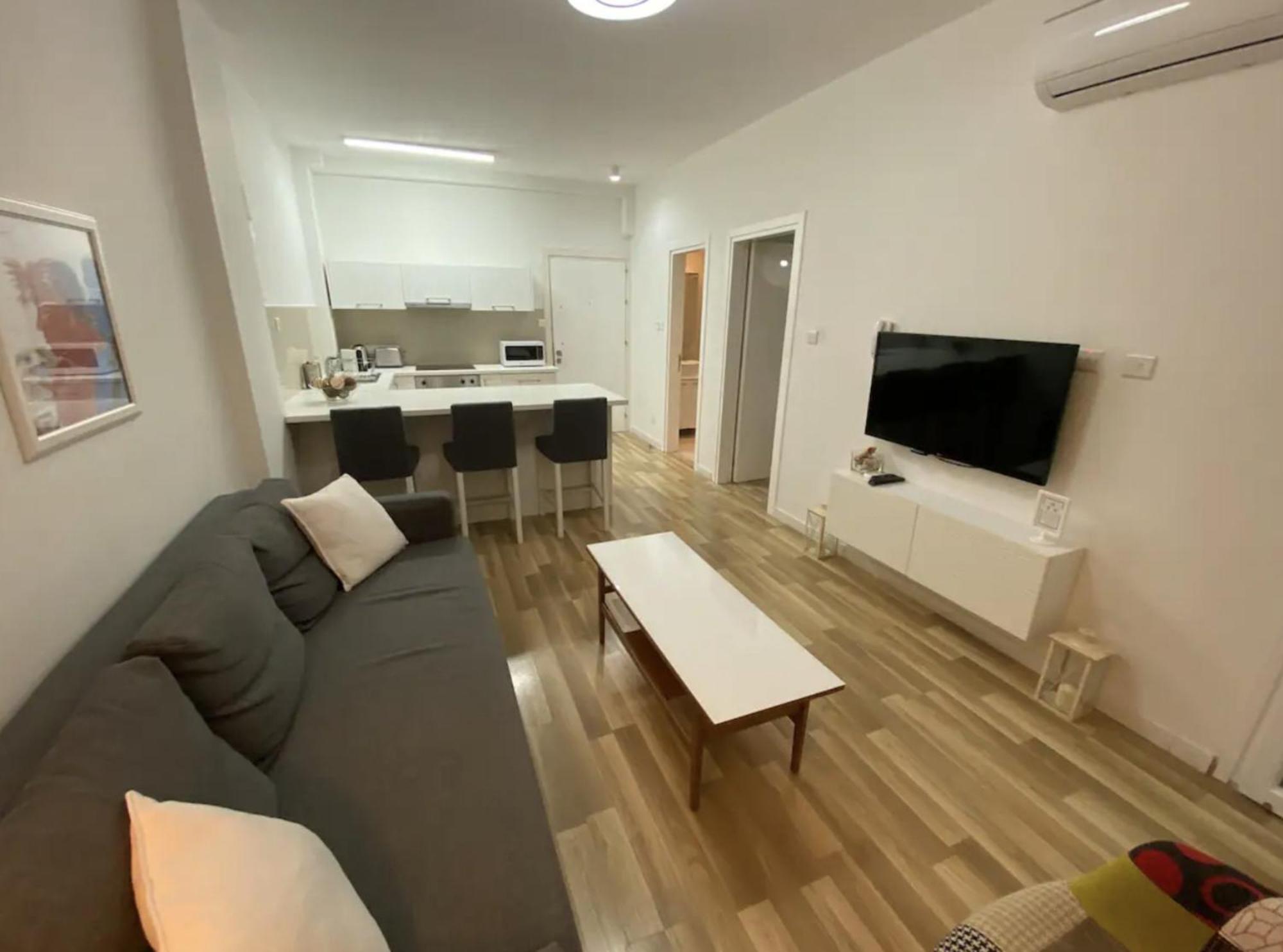 Seabreeze City Center Flats By Trulycyprus Limassol Kültér fotó