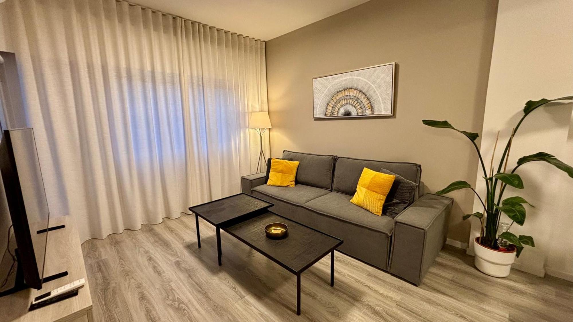 Seabreeze City Center Flats By Trulycyprus Limassol Kültér fotó