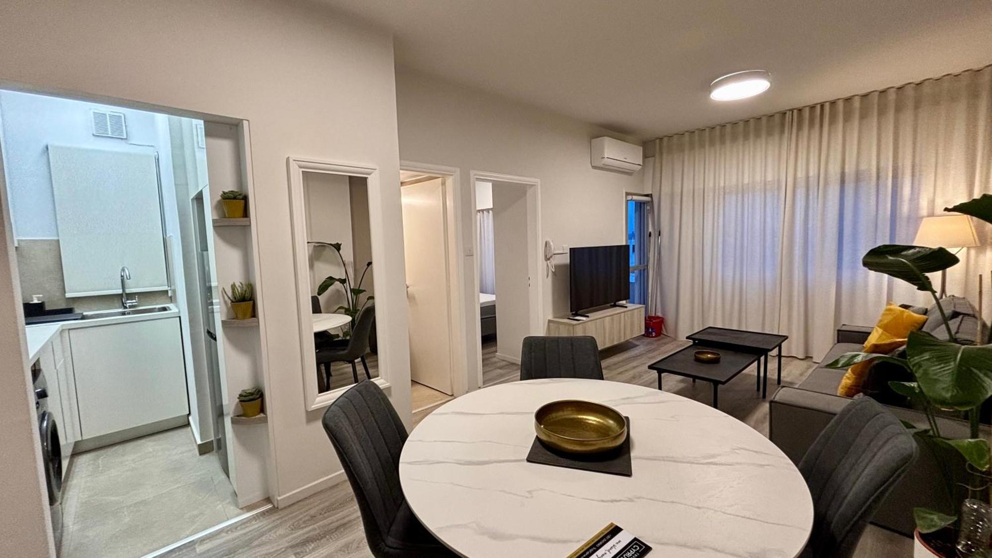 Seabreeze City Center Flats By Trulycyprus Limassol Kültér fotó
